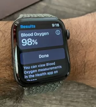 Apple Watch Series 6 oximeter 'reliable' for lung disease patients: Study